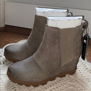 NWB Sorel Wedge Boot!